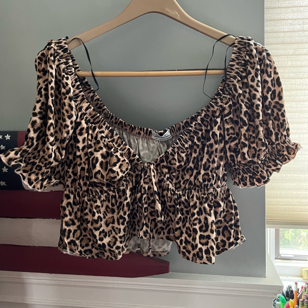 NWT Urban Outfitters Leopard Print Tie Front Puff Sleeve Top